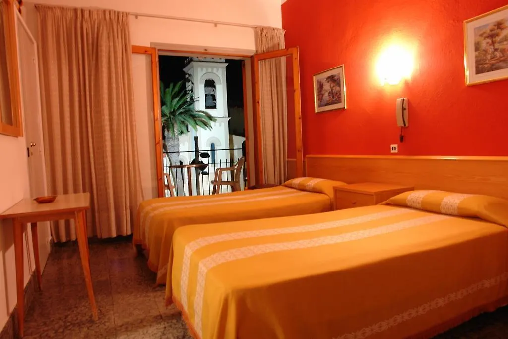 Hotel Coral contacts