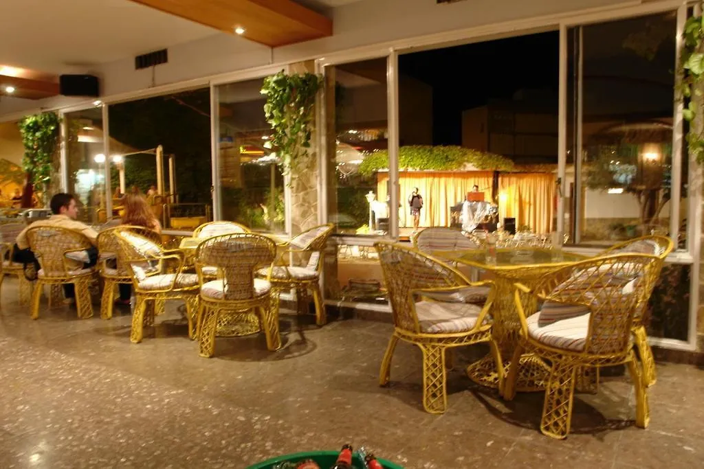 Hotel Coral L'Estartit Spain